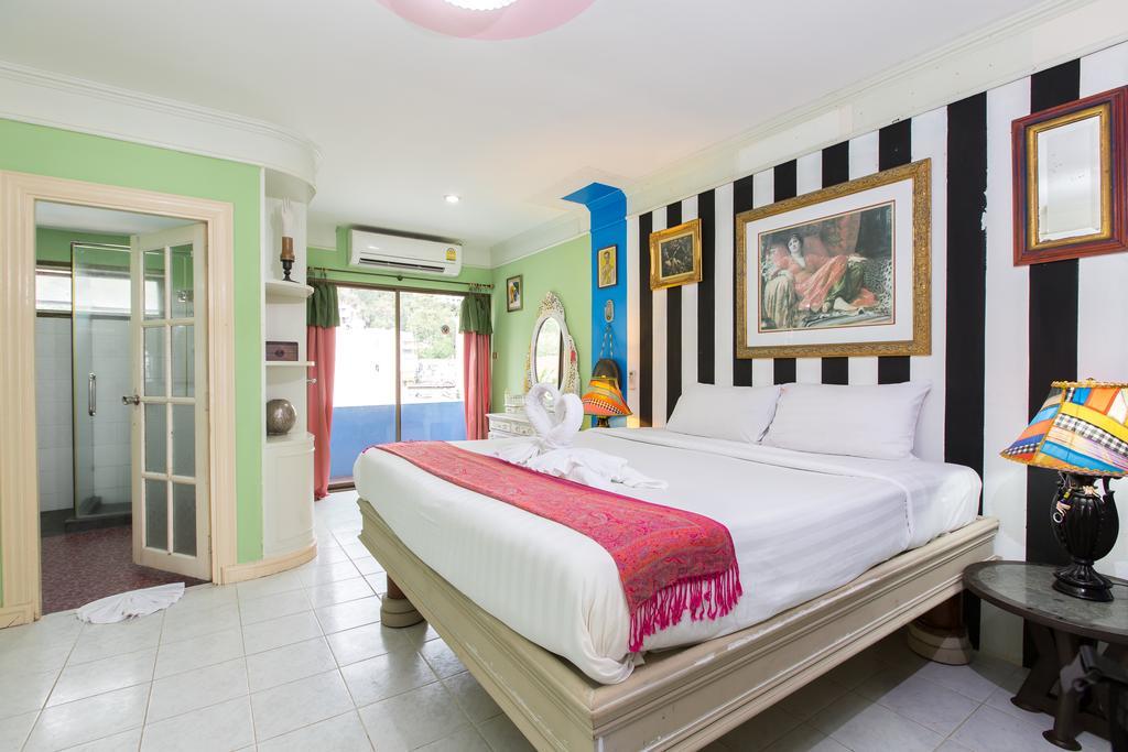 Barefoot Hotel Kalim Beach Front Patong Extérieur photo