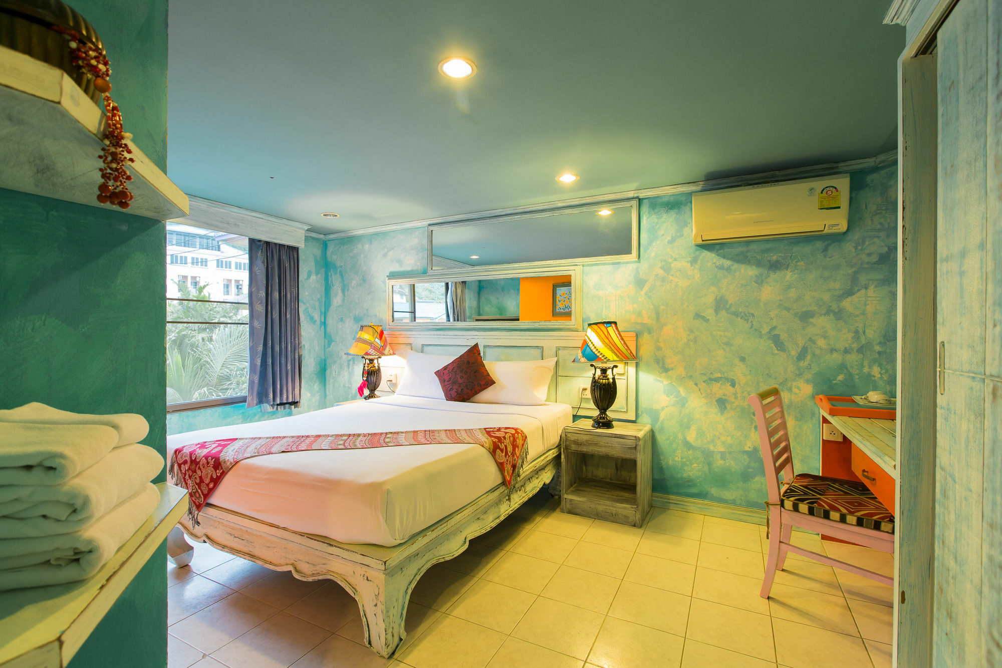 Barefoot Hotel Kalim Beach Front Patong Extérieur photo