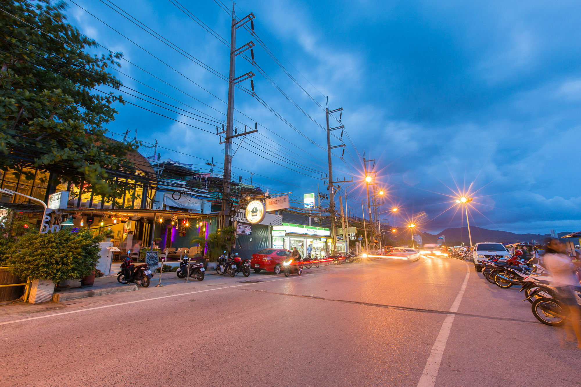 Barefoot Hotel Kalim Beach Front Patong Extérieur photo